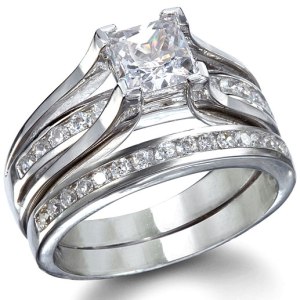bethanys-sterling-silver-princess-cut-wedding-ring-set